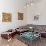 Apartamento Villa-seiler-in-binz-3-raum-ferienwohnung-nr-5-toplage-wenige-schritte-zum-strand *