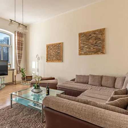 Villa-seiler-in-binz-3-raum-ferienwohnung-nr-5-toplage-wenige-schritte-zum-strand Daire *