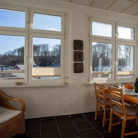 Apartamento Villa-seiler-in-binz-3-raum-ferienwohnung-nr-5-toplage-wenige-schritte-zum-strand