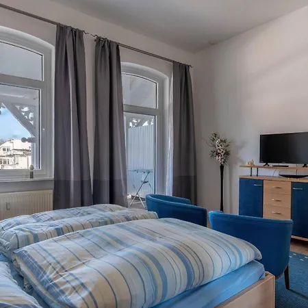 Villa-seiler-in-binz-3-raum-ferienwohnung-nr-5-toplage-wenige-schritte-zum-strand Daire