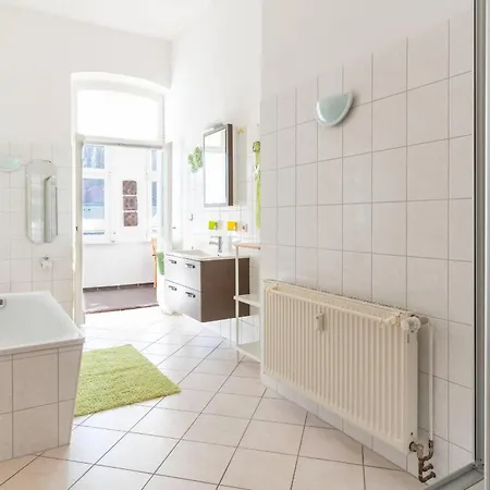 Villa-seiler-in-binz-3-raum-ferienwohnung-nr-5-toplage-wenige-schritte-zum-strand * Binz