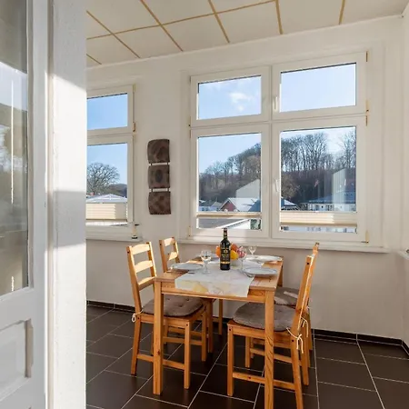 Villa-seiler-in-binz-3-raum-ferienwohnung-nr-5-toplage-wenige-schritte-zum-strand