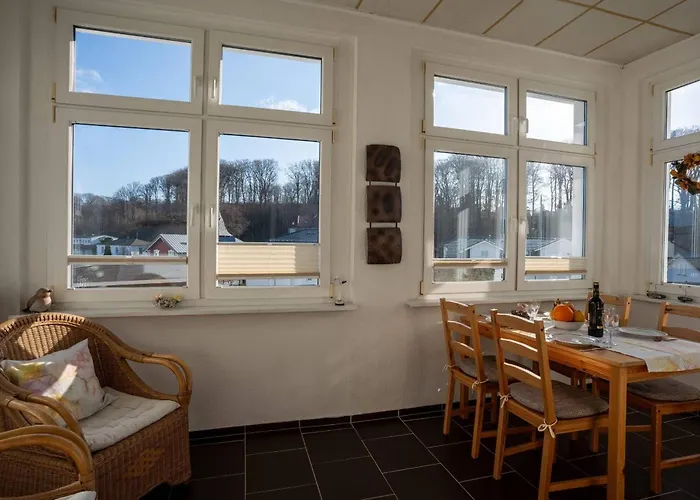 Apartament Villa-seiler-in-binz-3-raum-ferienwohnung-nr-5-toplage-wenige-schritte-zum-strand