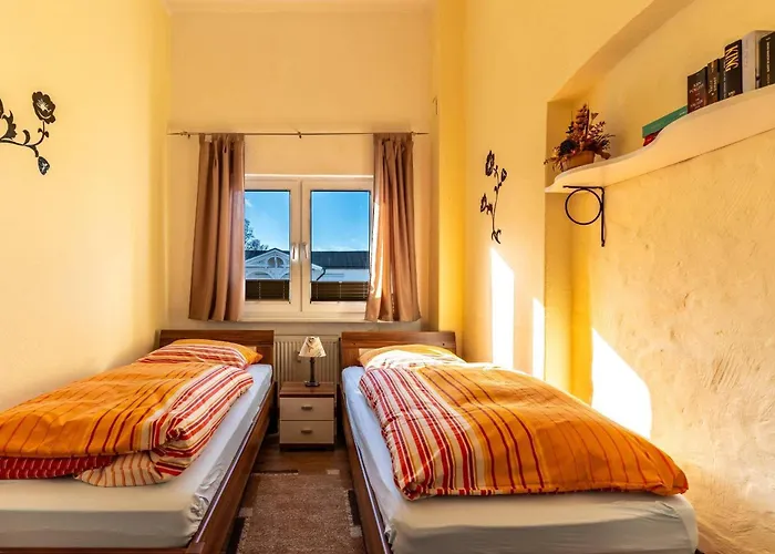 Villa-seiler-in-binz-3-raum-ferienwohnung-nr-5-toplage-wenige-schritte-zum-strand Apartament Binz