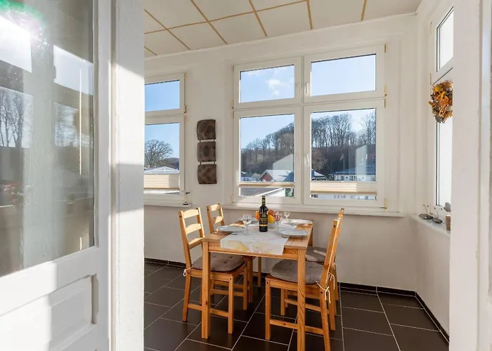 Villa-seiler-in-binz-3-raum-ferienwohnung-nr-5-toplage-wenige-schritte-zum-strand